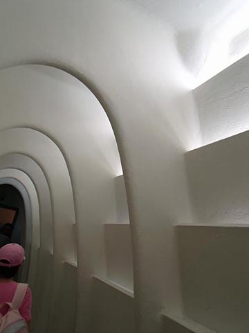 洗濯室アーチ通路