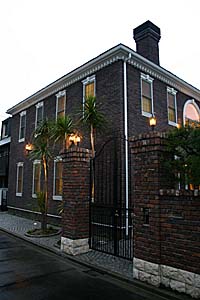 リゾートホテルのスィートルームに泊まっているような家