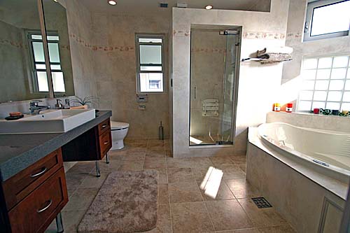 マスターバスルーム