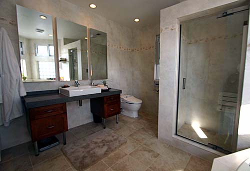 マスターバスルーム